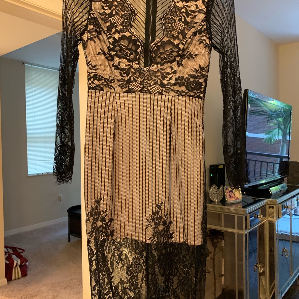 Dress - Picture 2 of 4